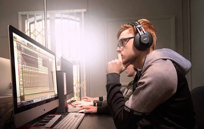 Best Online Courses to Learn Music Production